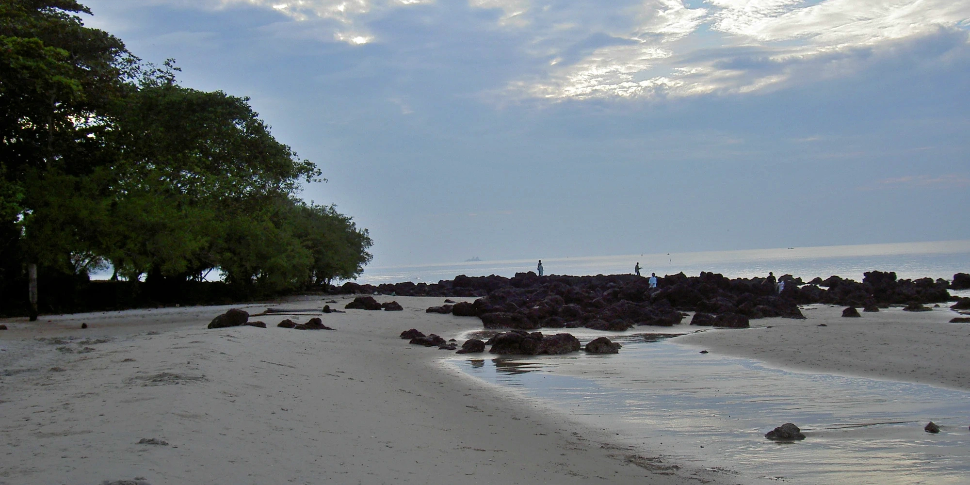 Skymmningsbild utanför Palmeraie Beach Hotel