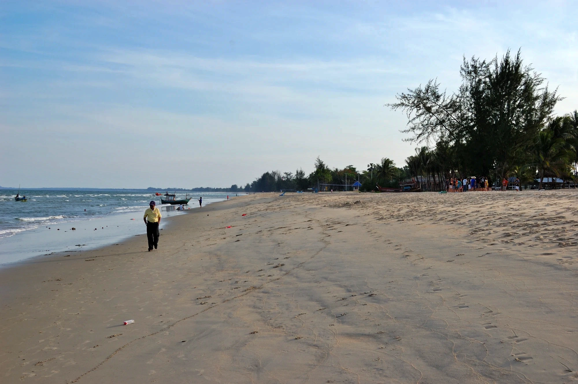 Några dagar senare vid Baanklangaow Resort