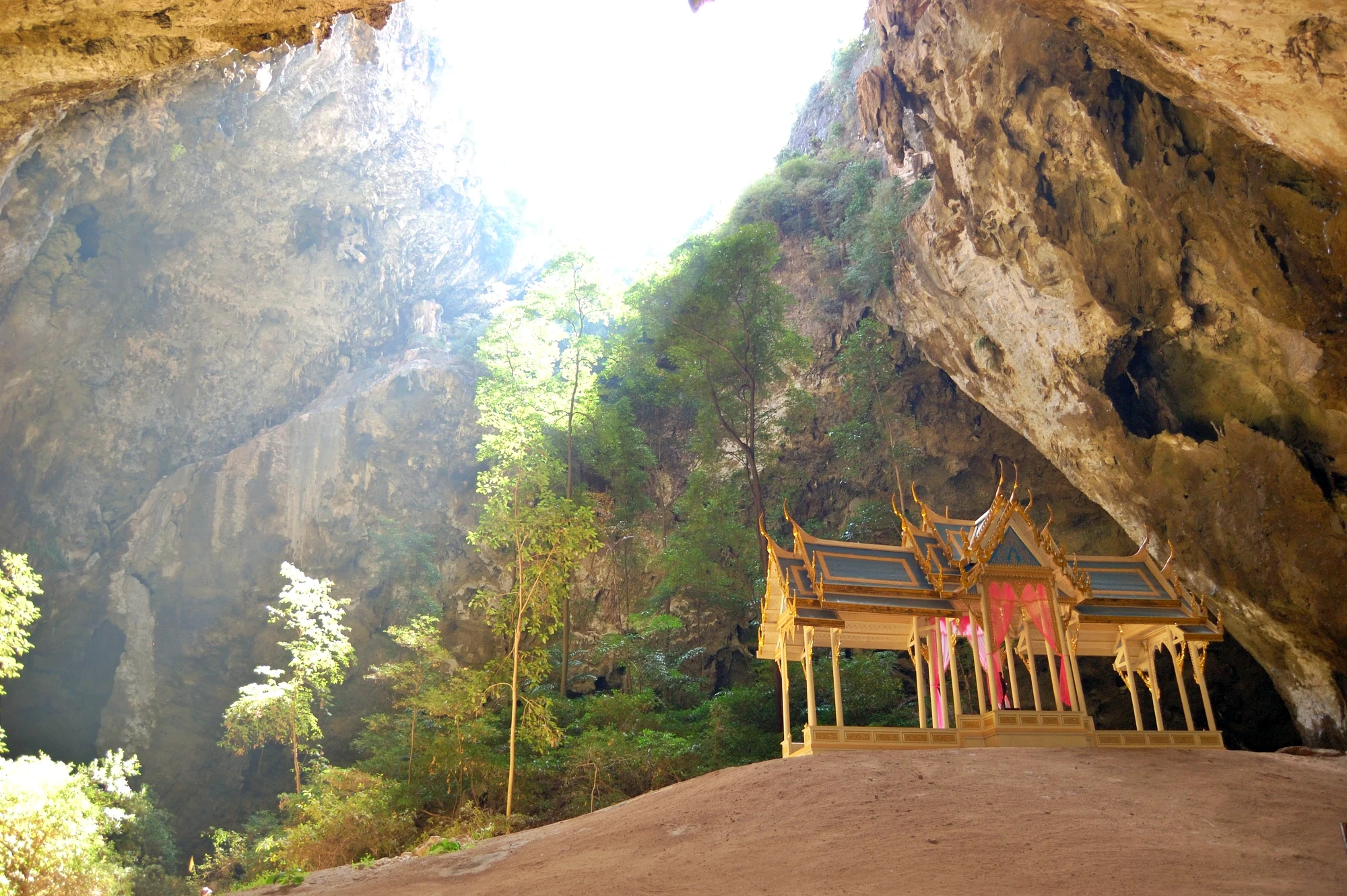 Den kungliga paviljongen Phra Thinang Khuha Kharuehat