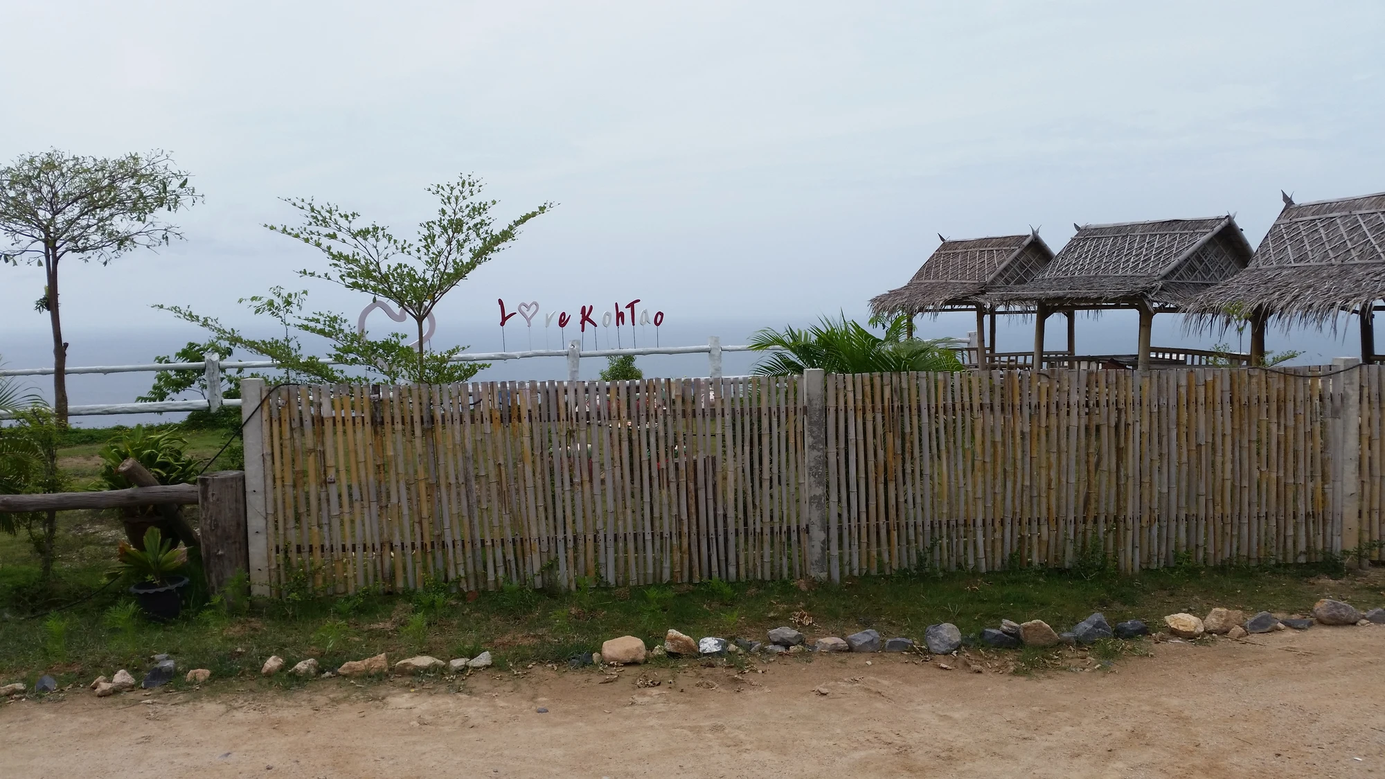 Inledningen av vandringen, Love Koh Tao Viewpoint