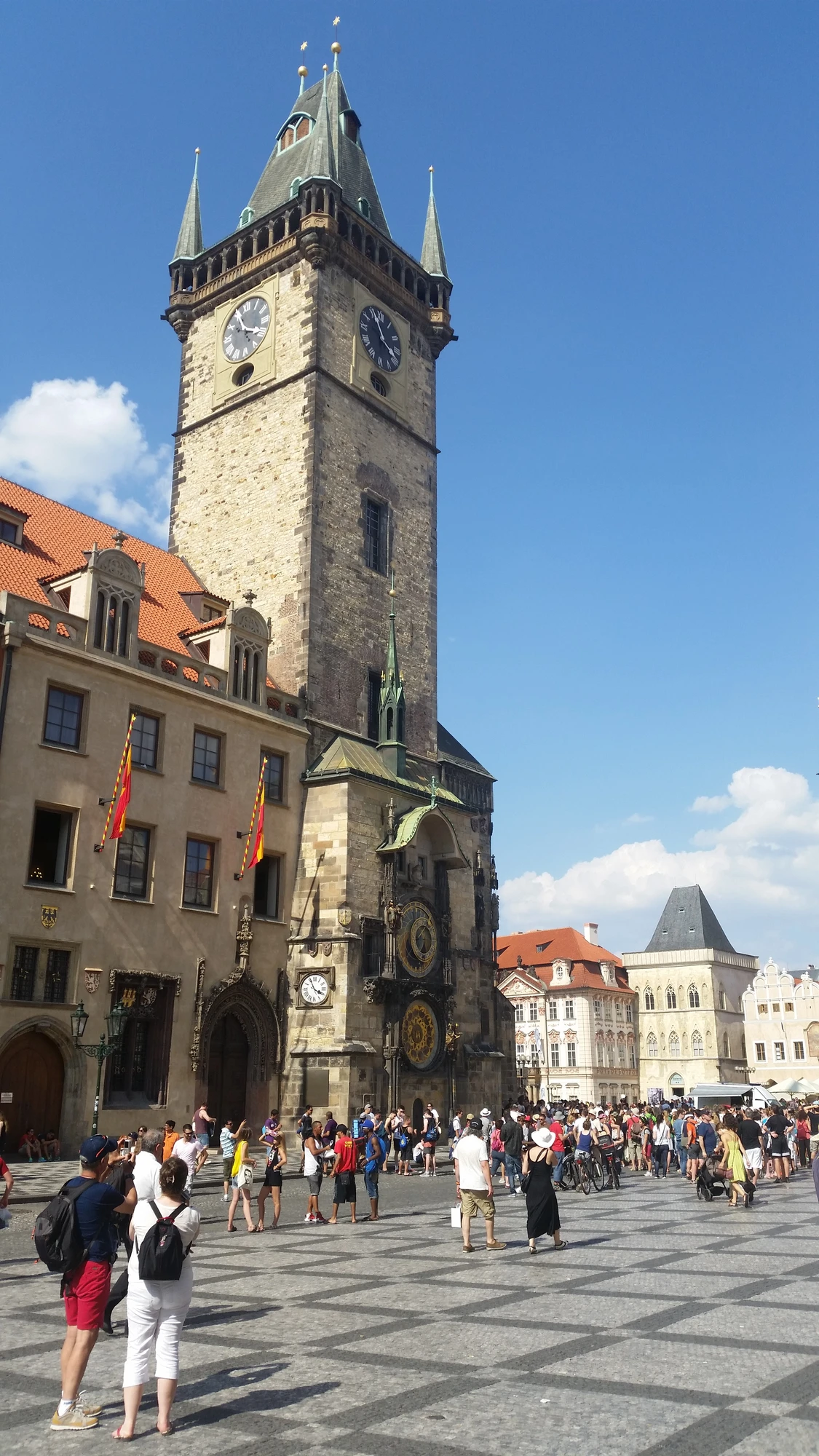 Astronomiska klockan Prag, ett av många "måste se" saker i Prag, men de flesta ligger ett stenkast från varandra.