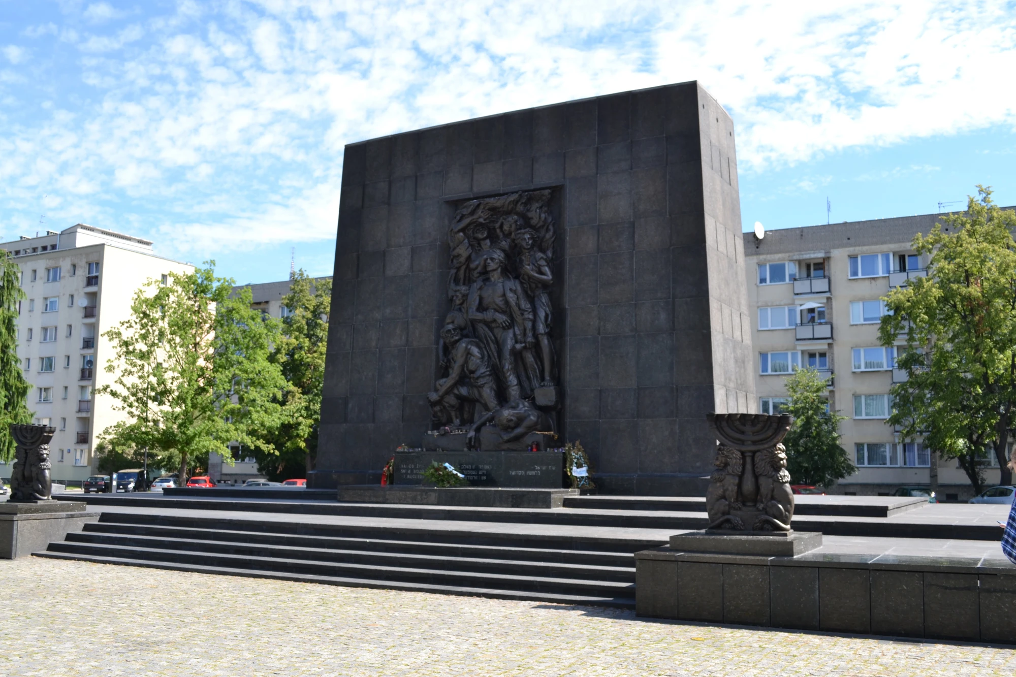Monument över Ghettot i Warszawa Monument över Ghettot i Warszawa
