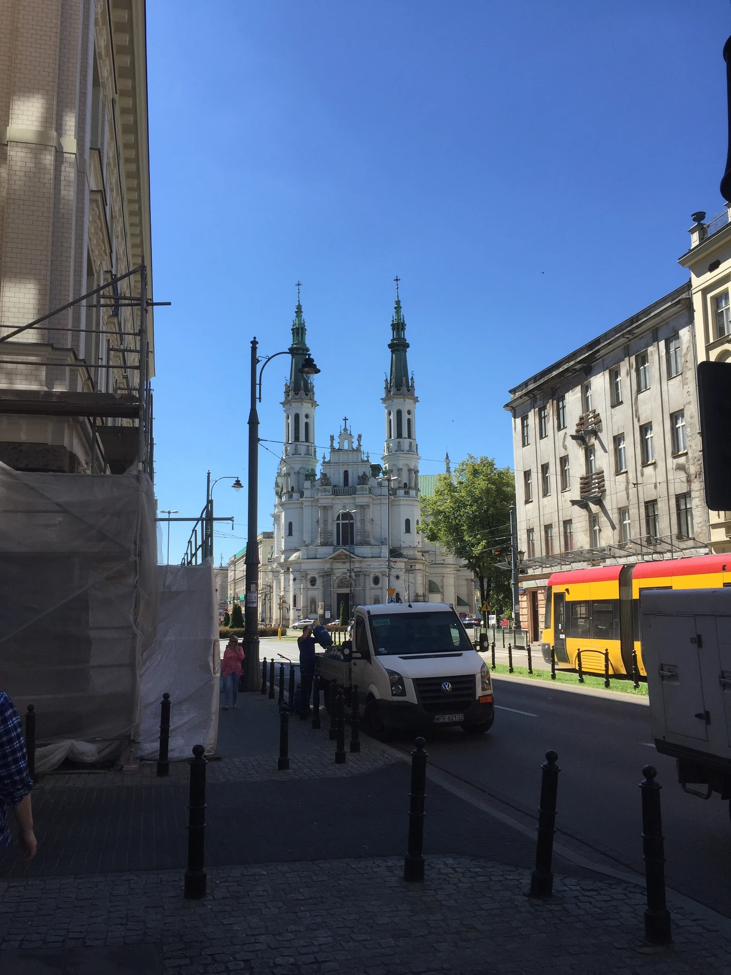 Fin kyrka på väg till Łazienki-Park, Den allra heligaste Frälsarens kyrka Fin kyrka på väg till Łazienki-Park, Den allra heligaste Frälsarens kyrka
