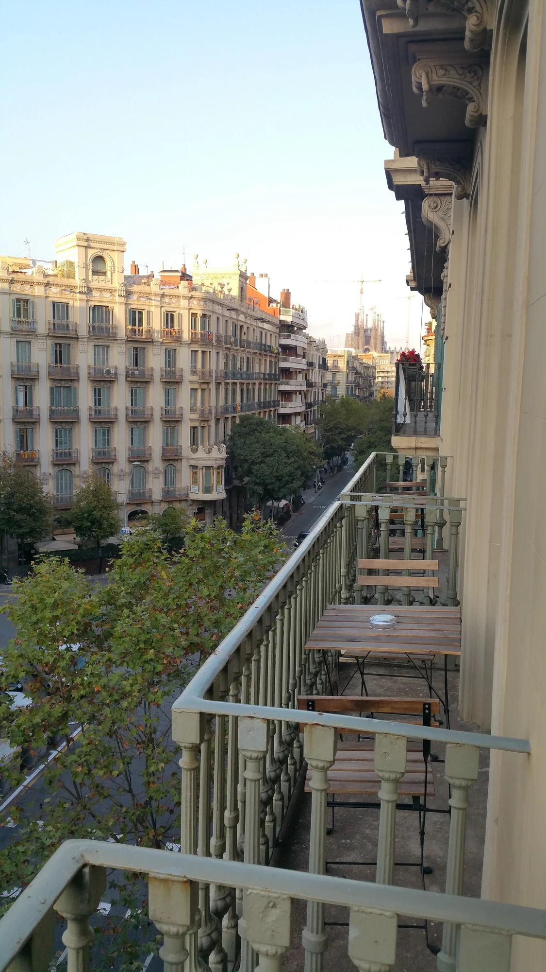 Utsikt från Hotellet, med Sagrada Famillia i bakgrunden Utsikt från Hotellet, med Sagrada Famillia i bakgrunden
