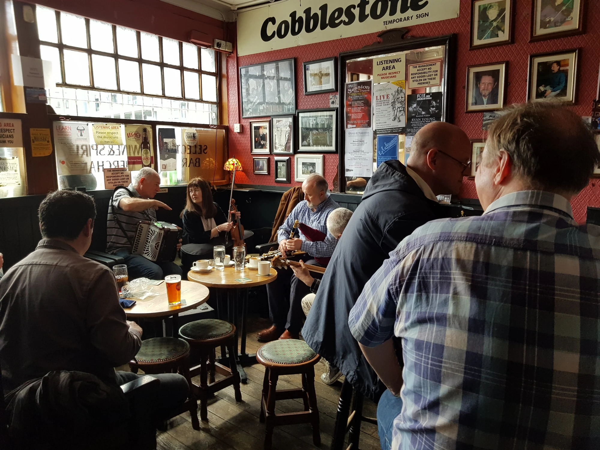 Dag 3, Lunchmusik på The Cobblestone
