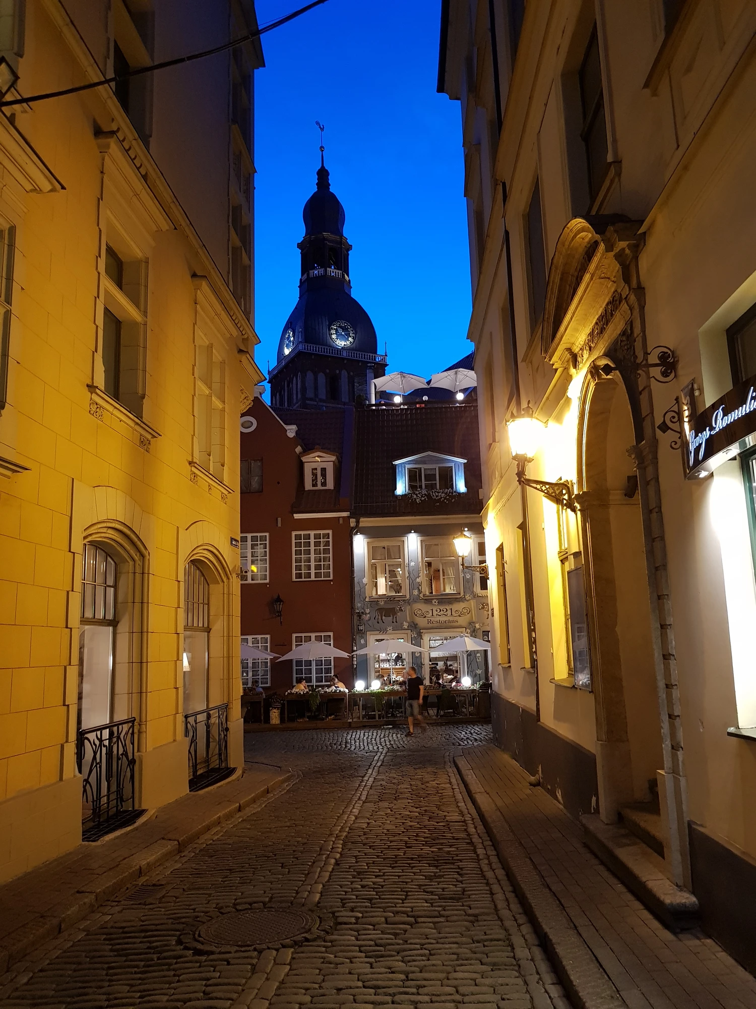 En av gränderna i gamla stan