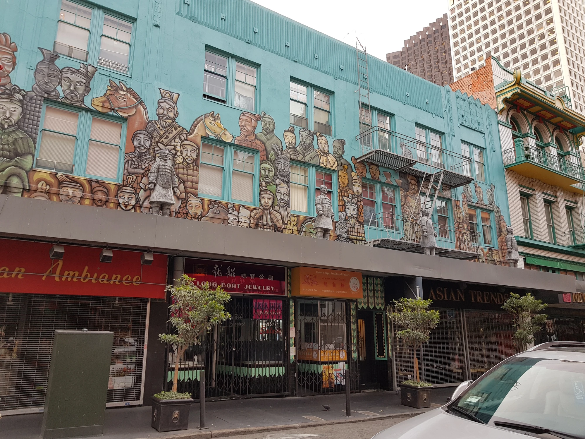 Inledningen av vandringen till Golden Gate bridge, Grant Avenue,Chinatown.