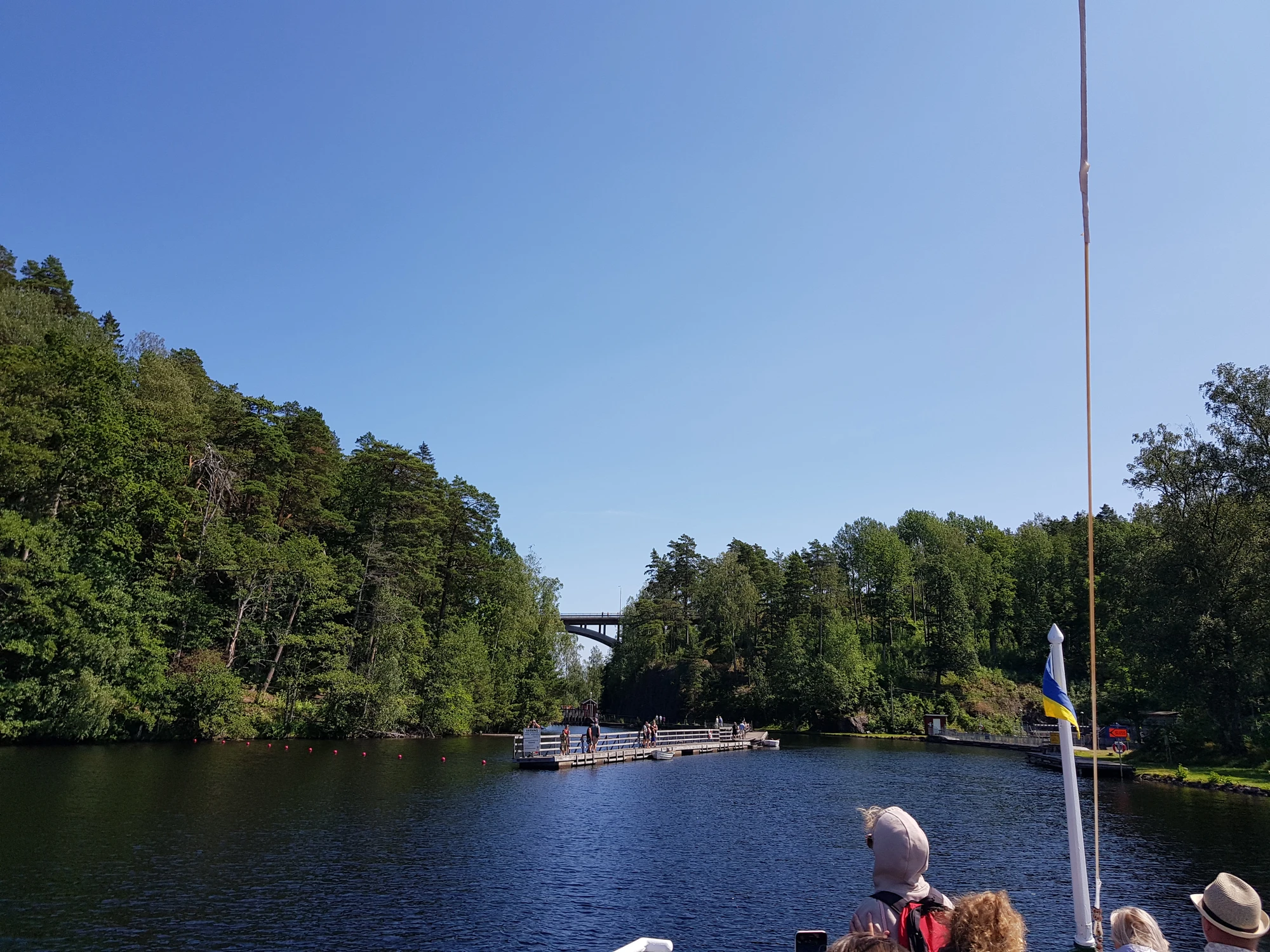 Kanalbåten på väg mot Håverud