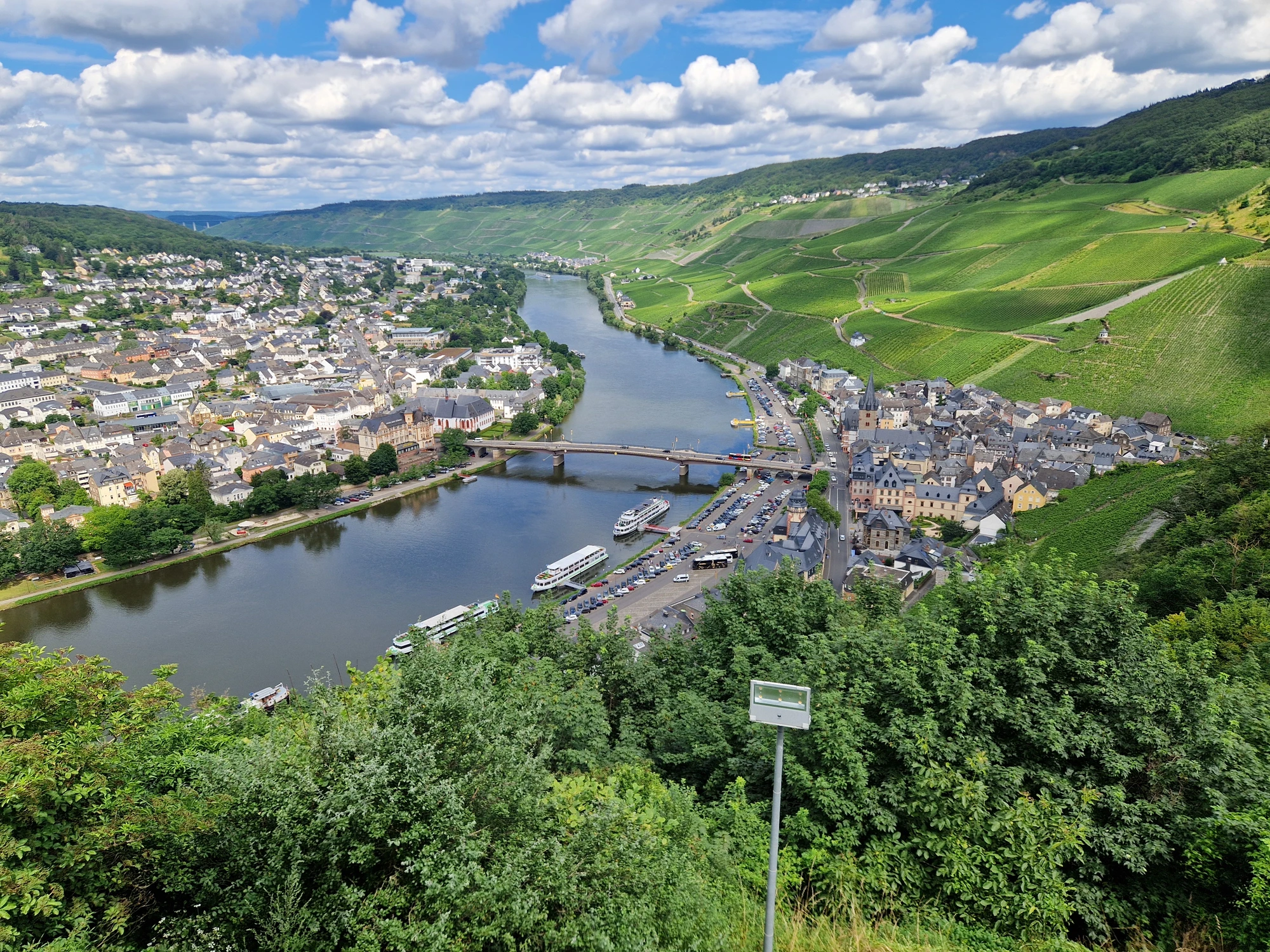 Vy från borgen Bernkastel Vy från borgen Bernkastel
