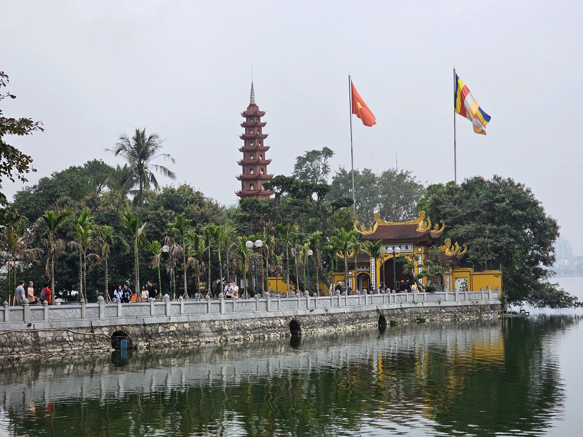 Tran Quoc Pagoden Hanoi