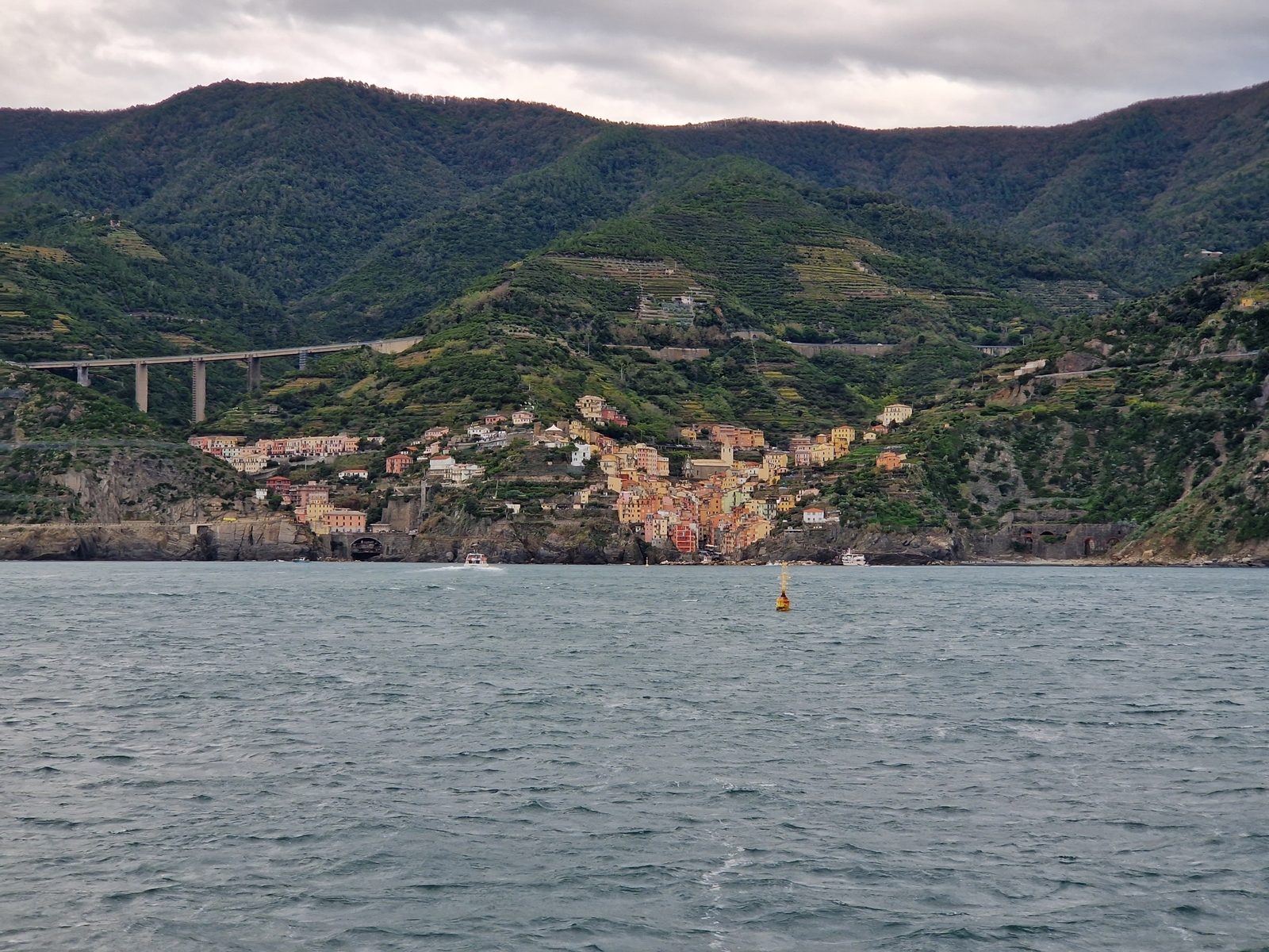 Riomaggiore från havet