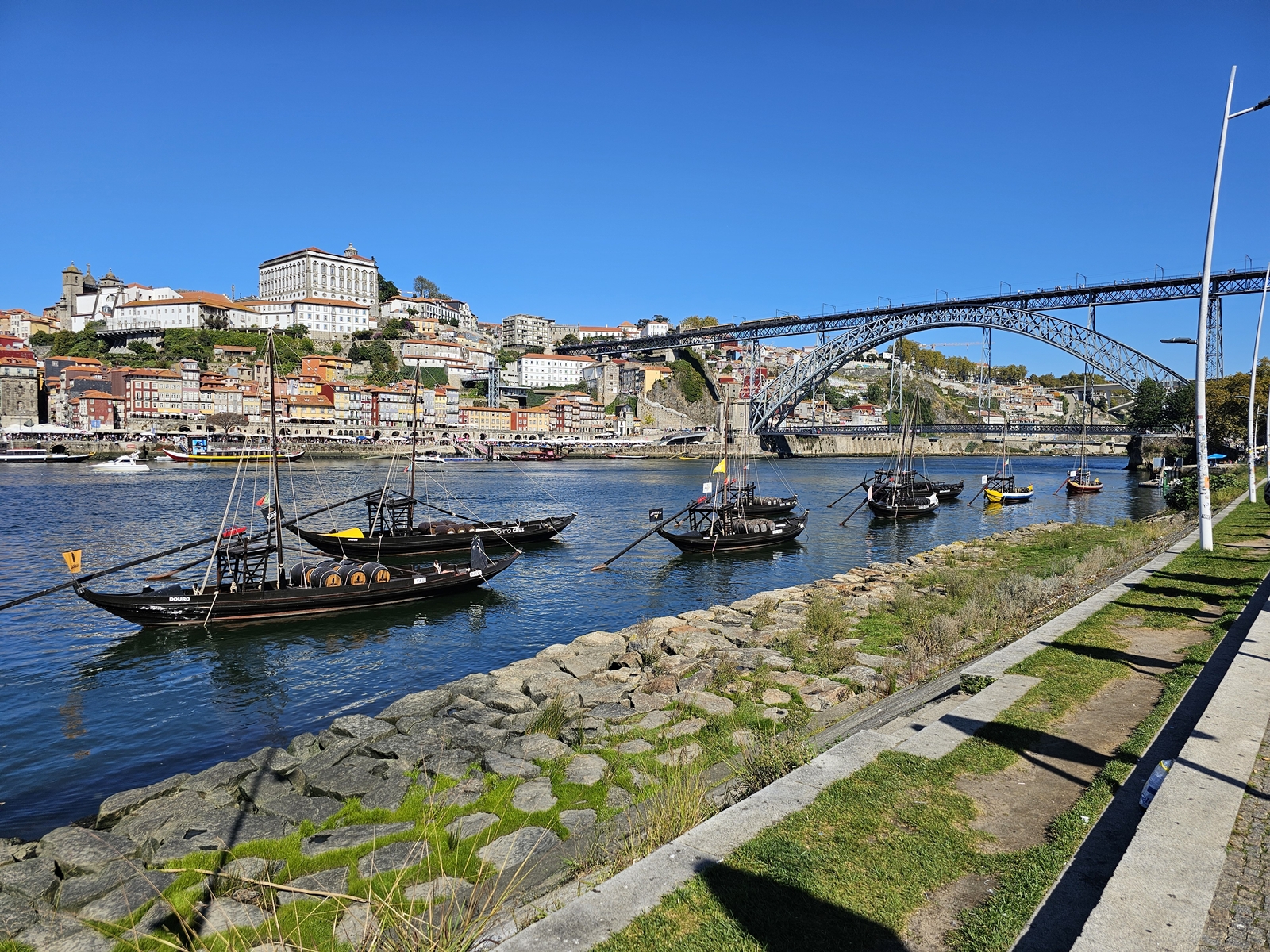 Portvinsbåtarna på norra stranden Portvinsbåtarna på norra stranden