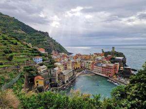 Resa till Ligurien, Sammanfattning och del 1